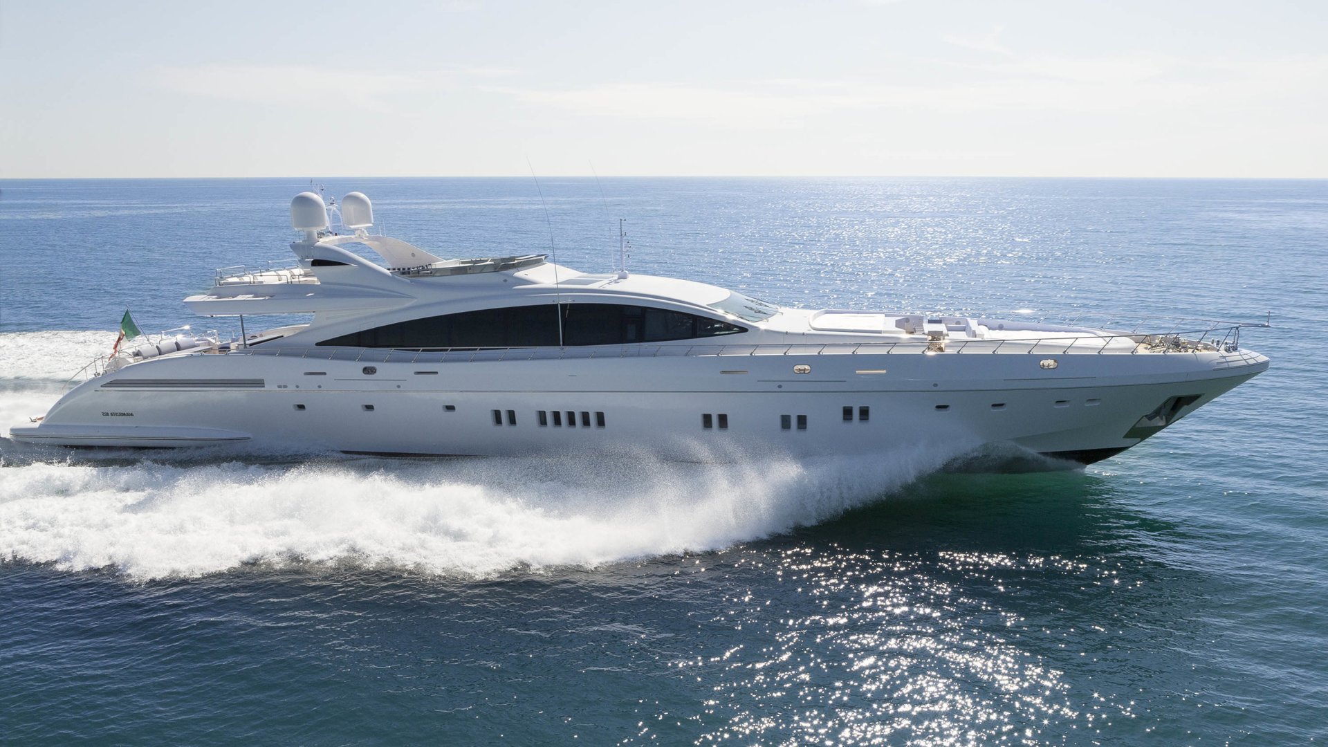 yacht da vinci exterior 03