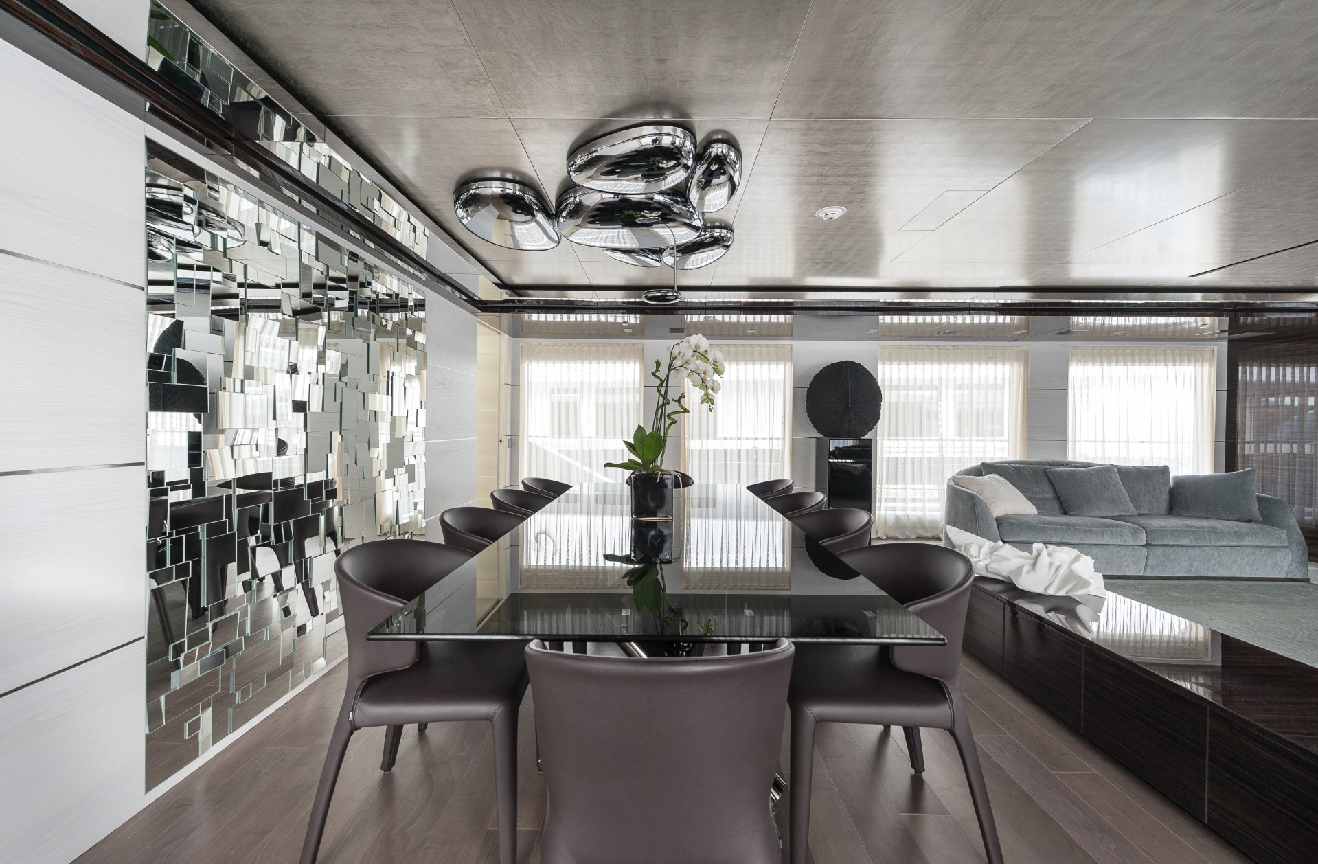 yacht entourage interior 1