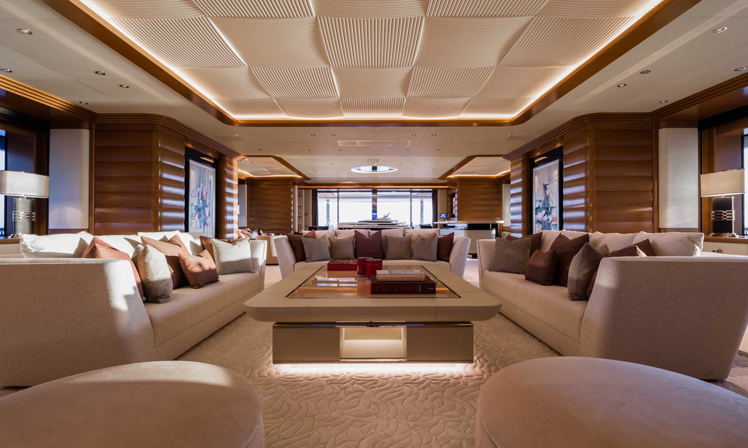 yacht lana interior 04